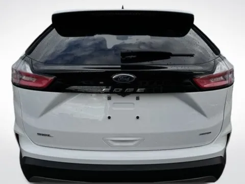 More photos of 2022 Ford Edge SEL at Zeigler BMW of Kalamazoo, MI