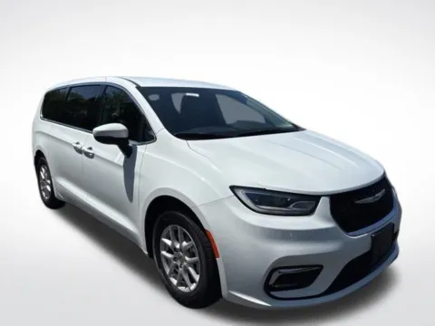 Another view of 2023 Chrysler Pacifica Touring L for sale in Kalamazoo, MI at Zeigler BMW of Kalamazoo