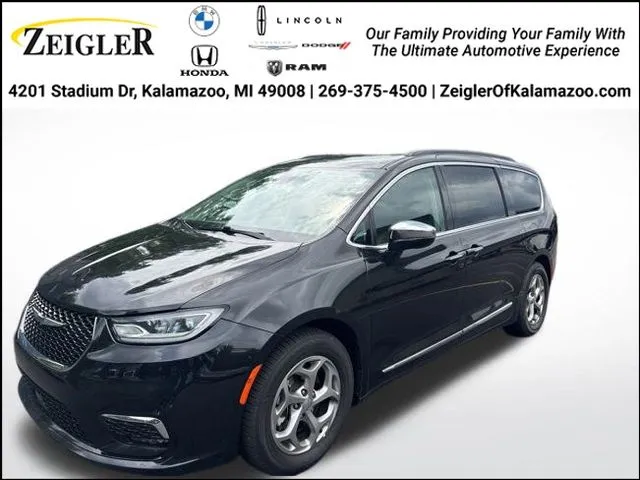 Black 2023 Chrysler Pacifica Limited for sale in Kalamazoo, MI