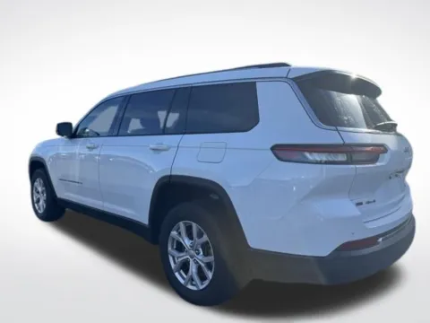 More photos of 2022 Jeep Grand Cherokee L Limited at Zeigler BMW of Kalamazoo, MI