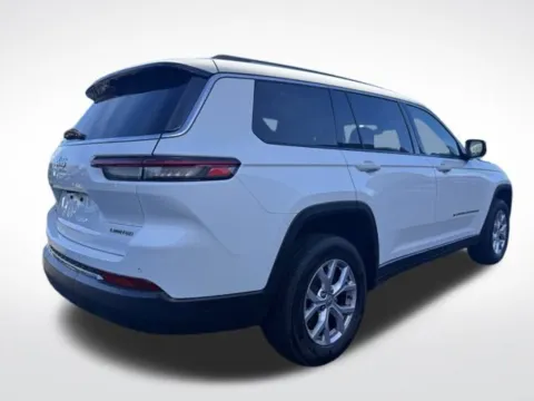 More photos of 2022 Jeep Grand Cherokee L Limited at Zeigler BMW of Kalamazoo, MI