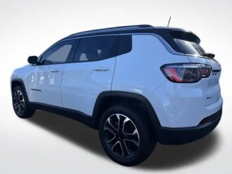 More photos of 2022 Jeep Compass Limited at Zeigler BMW of Kalamazoo, MI