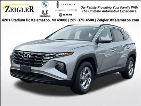 Silver 2023 Hyundai Tucson SEL for sale in Kalamazoo, MI
