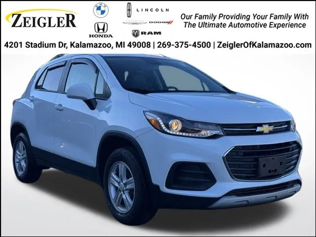 White 2022 Chevrolet Trax LT for sale in Kalamazoo, MI