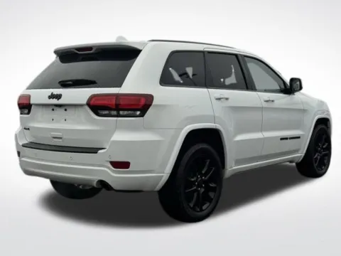 More photos of 2020 Jeep Grand Cherokee Altitude at Zeigler BMW of Kalamazoo, MI