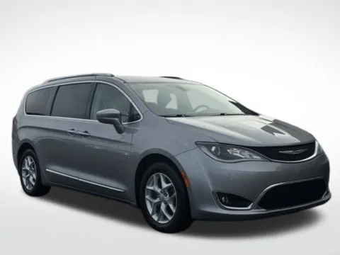 Another view of 2017 Chrysler Pacifica Touring L Plus for sale in Kalamazoo, MI at Zeigler BMW of Kalamazoo