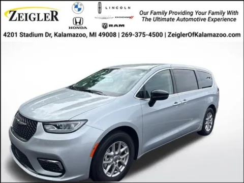 Silver 2024 Chrysler Pacifica Touring L for sale in Kalamazoo, MI