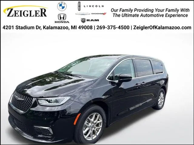 Black 2024 Chrysler Pacifica Touring L for sale in Kalamazoo, MI