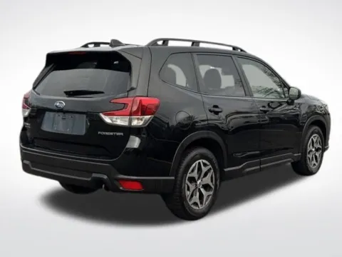 More photos of 2024 Subaru Forester Premium at Zeigler BMW of Kalamazoo, MI
