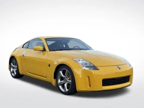 More photos of 2005 Nissan 350Z Performance at Zeigler BMW of Kalamazoo, MI