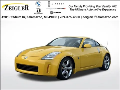 Yellow 2005 Nissan 350Z Performance for sale in Kalamazoo, MI