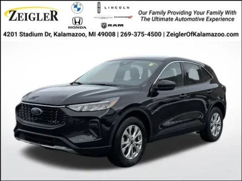 Black 2023 Ford Escape Active for sale in Kalamazoo, MI