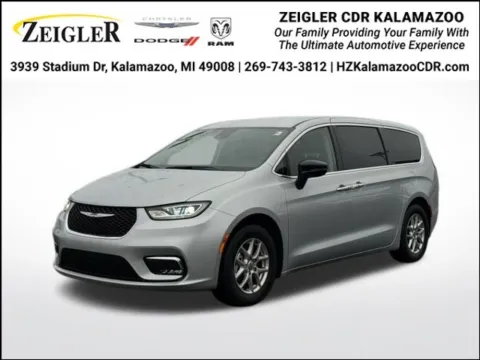 Silver 2024 Chrysler Pacifica Touring L for sale in Kalamazoo, MI