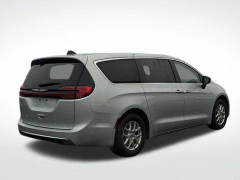 More photos of 2024 Chrysler Pacifica Touring L at Zeigler BMW of Kalamazoo, MI