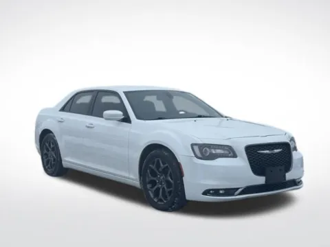 More photos of 2018 Chrysler 300 S at Zeigler BMW of Kalamazoo, MI