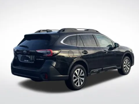 More photos of 2022 Subaru Outback Premium at Zeigler BMW of Kalamazoo, MI