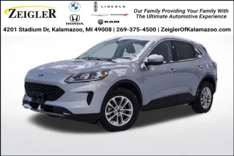 Silver 2021 Ford Escape Hybrid SE for sale in Kalamazoo, MI