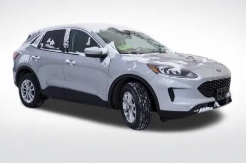 More photos of 2021 Ford Escape Hybrid SE at Zeigler BMW of Kalamazoo, MI