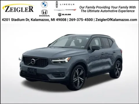 Gray 2020 Volvo XC40 R-Design for sale in Kalamazoo, MI