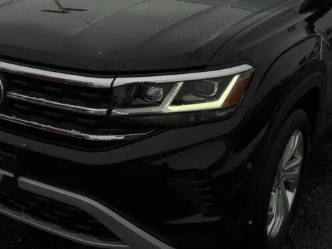 Photos of 2022 Volkswagen Atlas 3.6L V6 SE w/Technology for sale in Kalamazoo, MI at Zeigler BMW of Kalamazoo