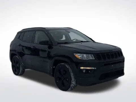 More photos of 2021 Jeep Compass Altitude at Zeigler BMW of Kalamazoo, MI