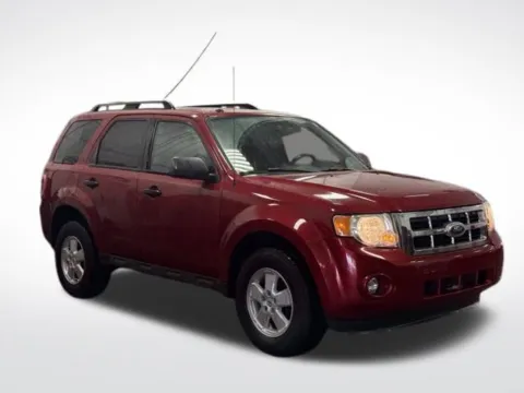 More photos of 2012 Ford Escape XLT at Zeigler BMW of Kalamazoo, MI