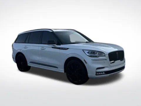 More photos of 2023 Lincoln Aviator Reserve at Zeigler BMW of Kalamazoo, MI