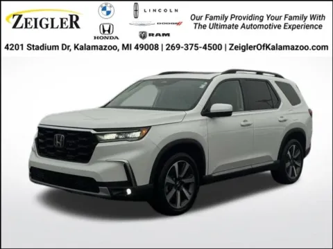 White 2024 Honda Pilot Touring for sale in Kalamazoo, MI