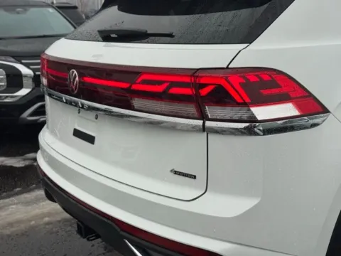 More photos of 2025 Volkswagen Atlas Cross Sport 2.0T SE w/Technology at Zeigler BMW of Kalamazoo, MI