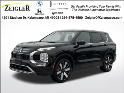 Black 2025 Mitsubishi Outlander SE for sale in Kalamazoo, MI