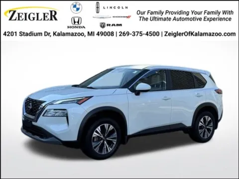 White 2023 Nissan Rogue SV for sale in Kalamazoo, MI