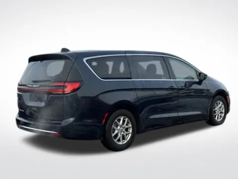 More photos of 2024 Chrysler Pacifica Touring L at Zeigler BMW of Kalamazoo, MI