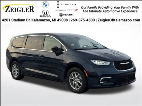 Blue 2024 Chrysler Pacifica Touring L for sale in Kalamazoo, MI
