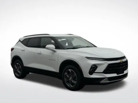 More photos of 2023 Chevrolet Blazer LT at Zeigler BMW of Kalamazoo, MI