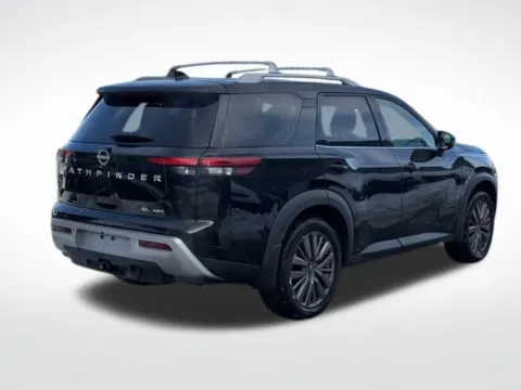 More photos of 2023 Nissan Pathfinder SL at Zeigler BMW of Kalamazoo, MI