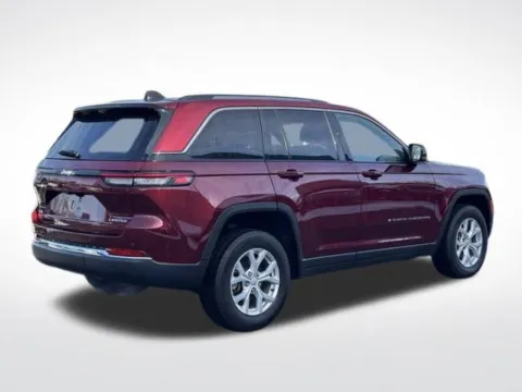 More photos of 2023 Jeep Grand Cherokee Limited at Zeigler BMW of Kalamazoo, MI