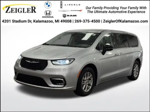 Silver 2024 Chrysler Pacifica Touring L for sale in Kalamazoo, MI