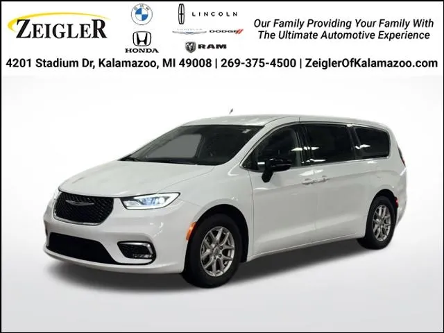 2024 Chrysler Pacifica Touring L for sale in Kalamazoo, MI