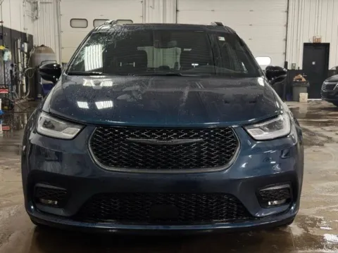 Another view of 2025 Chrysler Pacifica Limited for sale in Kalamazoo, MI at Zeigler BMW of Kalamazoo