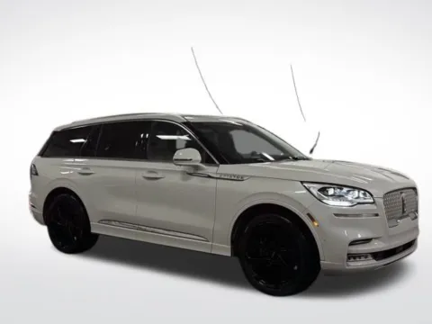 More photos of 2021 Lincoln Aviator Reserve at Zeigler BMW of Kalamazoo, MI