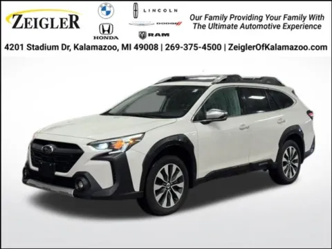 White 2023 Subaru Outback Touring XT for sale in Kalamazoo, MI