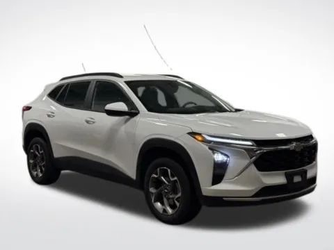 More photos of 2025 Chevrolet Trax LT at Zeigler BMW of Kalamazoo, MI