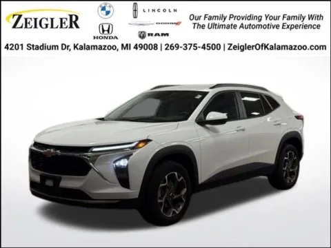 White 2025 Chevrolet Trax LT for sale in Kalamazoo, MI