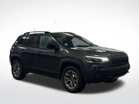 More photos of 2022 Jeep Cherokee Trailhawk at Zeigler BMW of Kalamazoo, MI