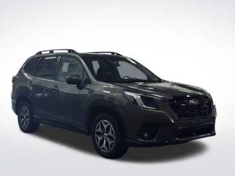 More photos of 2023 Subaru Forester Premium at Zeigler BMW of Kalamazoo, MI