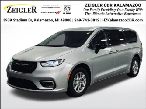 Silver 2024 Chrysler Pacifica Touring L for sale in Kalamazoo, MI