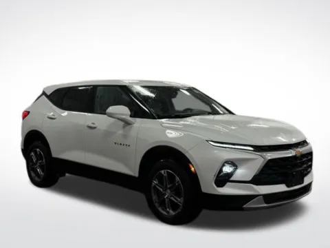 More photos of 2023 Chevrolet Blazer LT at Zeigler BMW of Kalamazoo, MI