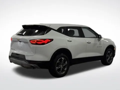 More photos of 2023 Chevrolet Blazer LT at Zeigler BMW of Kalamazoo, MI