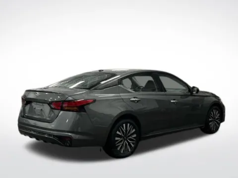 More photos of 2024 Nissan Altima 2.5 SV at Zeigler BMW of Kalamazoo, MI