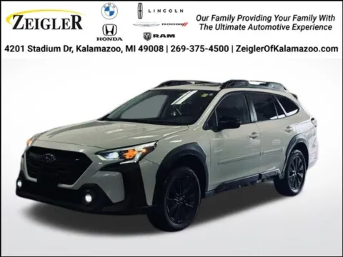 White 2023 Subaru Outback Onyx Edition XT for sale in Kalamazoo, MI